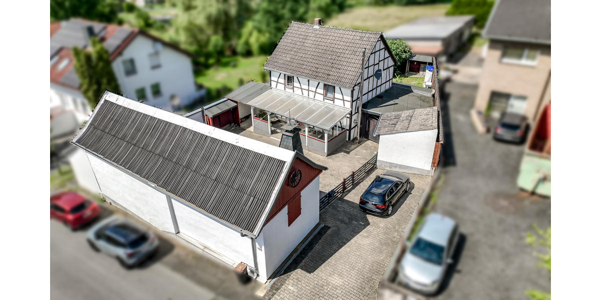 Charme, Geschichte und vielseitige Nutzungsmöglichkeiten – eine besondere Hofanlage - Einfamilienhaus Königswinter Berghausen | Angebot:27211098