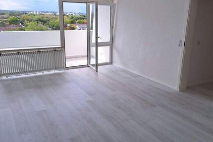 Köln, Urbach, 2-3 Zimmer, WG geeignet, mit Südwest Balkon 2 zimmer