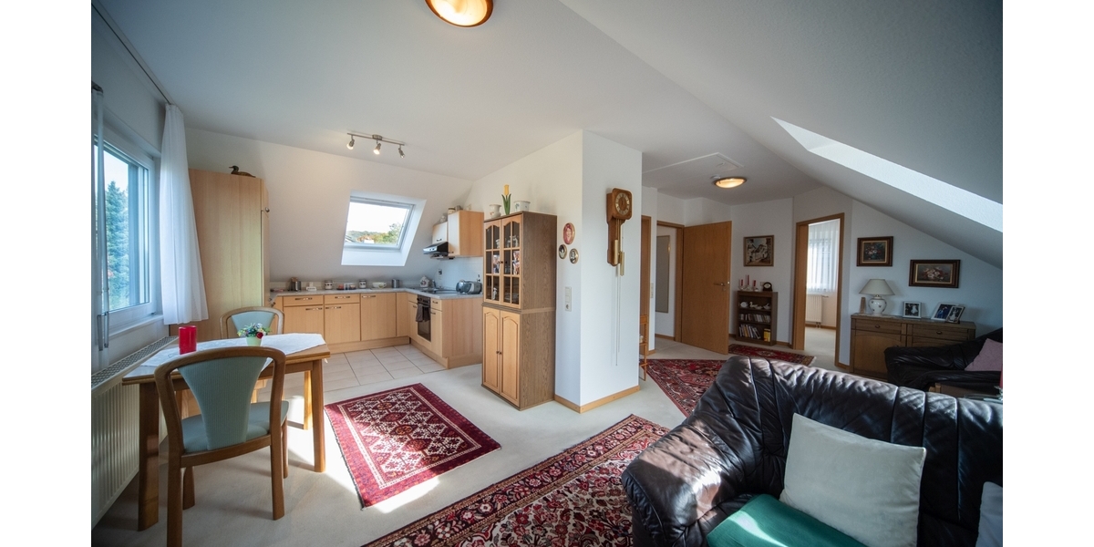 Charmantes Zweifamilienhaus mit gepflegtem Garten – Viel Platz, ruhige Lage in idyllischer Waldnähe 7 zimmer