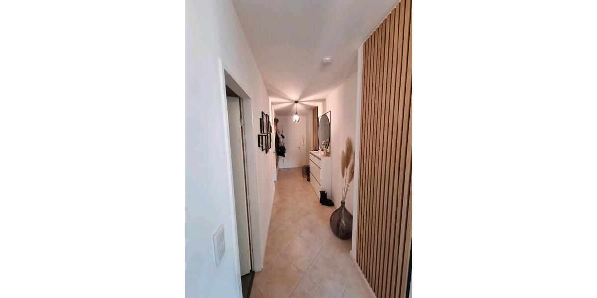 Etagenwohnung Wesseling - 3 Zimmer, 81 m&sup2;, 1.200&euro; | Angebot:25892881