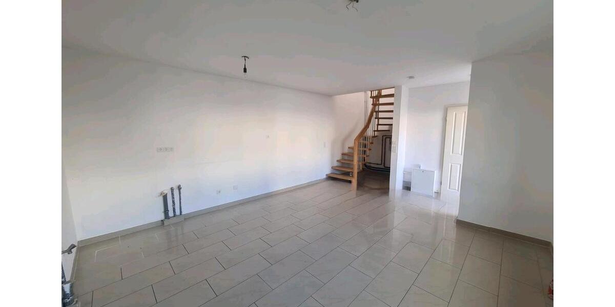 Reihenhaus Köln Mülheim - 3 Zimmer, 72 m&sup2;, 350.000&euro; | Angebot:24751745