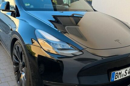 Tesla Model Y 32.600 km 43.100 &euro; Erftstadt 50374