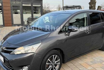 Toyota Verso 123.915 km 5.880 &euro; Bornheim 53332