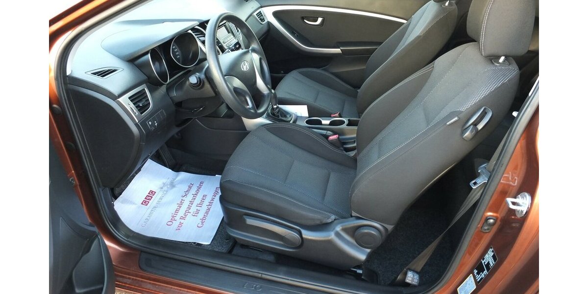 Hyundai i30 KLIMAAUTOMATIK SPORT LMF/BREITREIFEN 117.877 km 6.998 &euro; Köln 50858