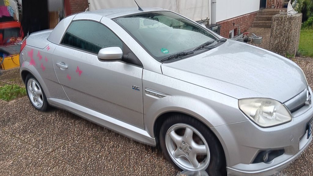 Opel Tigra 105.000 km 3.100 &euro; Rheinbach 53359