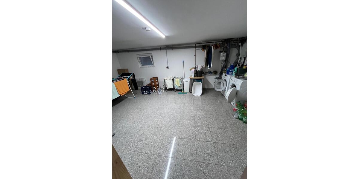 Reihenhaus Wesseling - 7 Zimmer, 230 m&sup2;, 2.200&euro; | Angebot:24802322