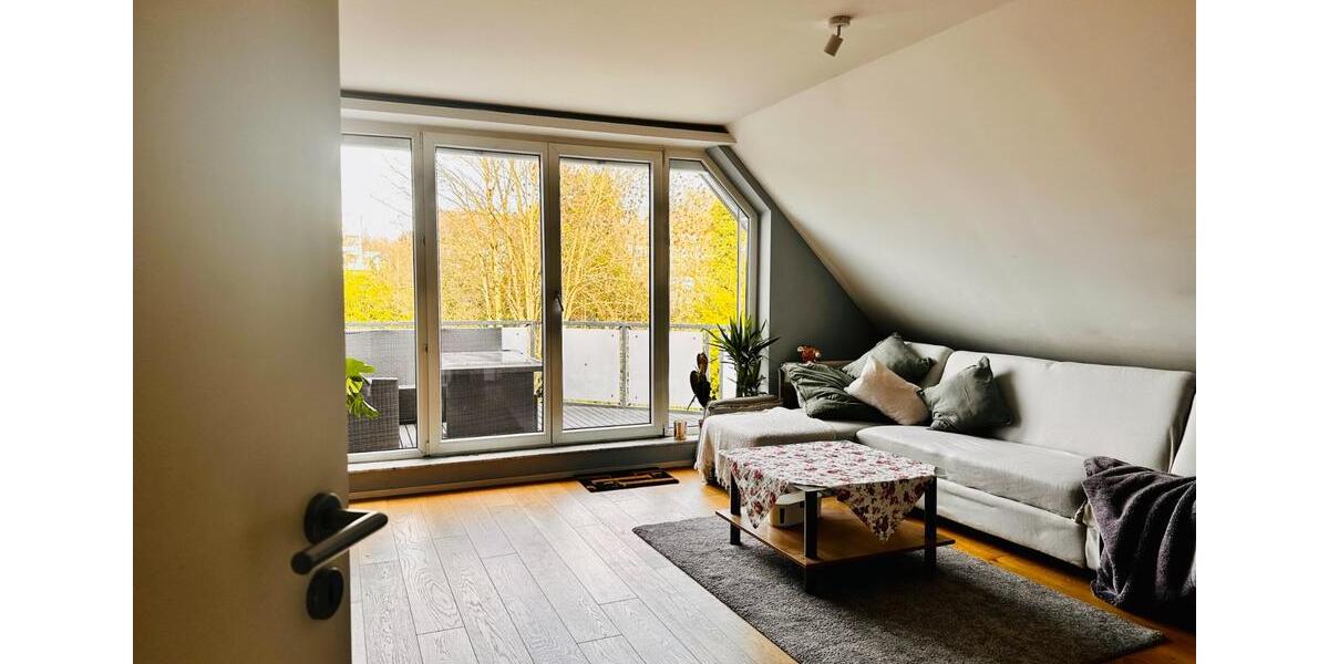 Dachgeschoßwohnung Bergisch Gladbach Gronau - 3 Zimmer, 78 m&sup2;, 1.050&euro; | Angebot:24752623