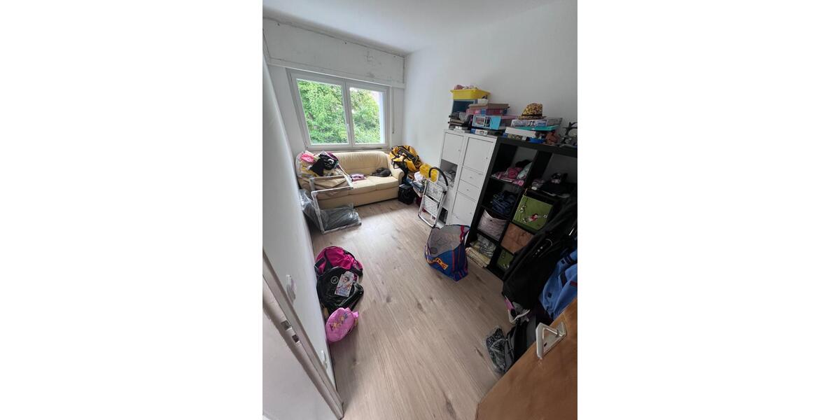 Etagenwohnung Rösrath - 4 Zimmer, 105 m&sup2;, 1.365&euro; | Angebot:24717248