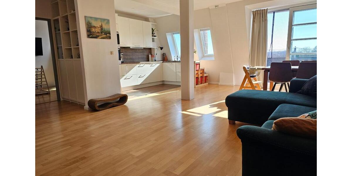 Dachgeschoßwohnung Frechen - 4 Zimmer, 94 m&sup2;, 425.000&euro; | Angebot:25772336