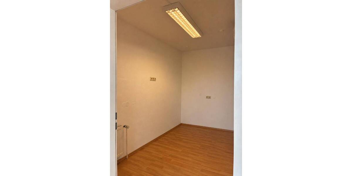Gewerbeobjekt Wesseling Wesseling-Mitte - 1 Zimmer, 1.450&euro; | Angebot:26930063
