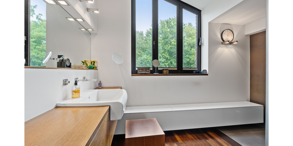 Top Lage in Bonn-Röttgen: Hochwertiges, flexibel nutzbares Architektenhaus mit Einliegerwohnung und Traumgarten. - Einfamilienhaus Bonn / Röttgen Röttgen | Angebot:24813522