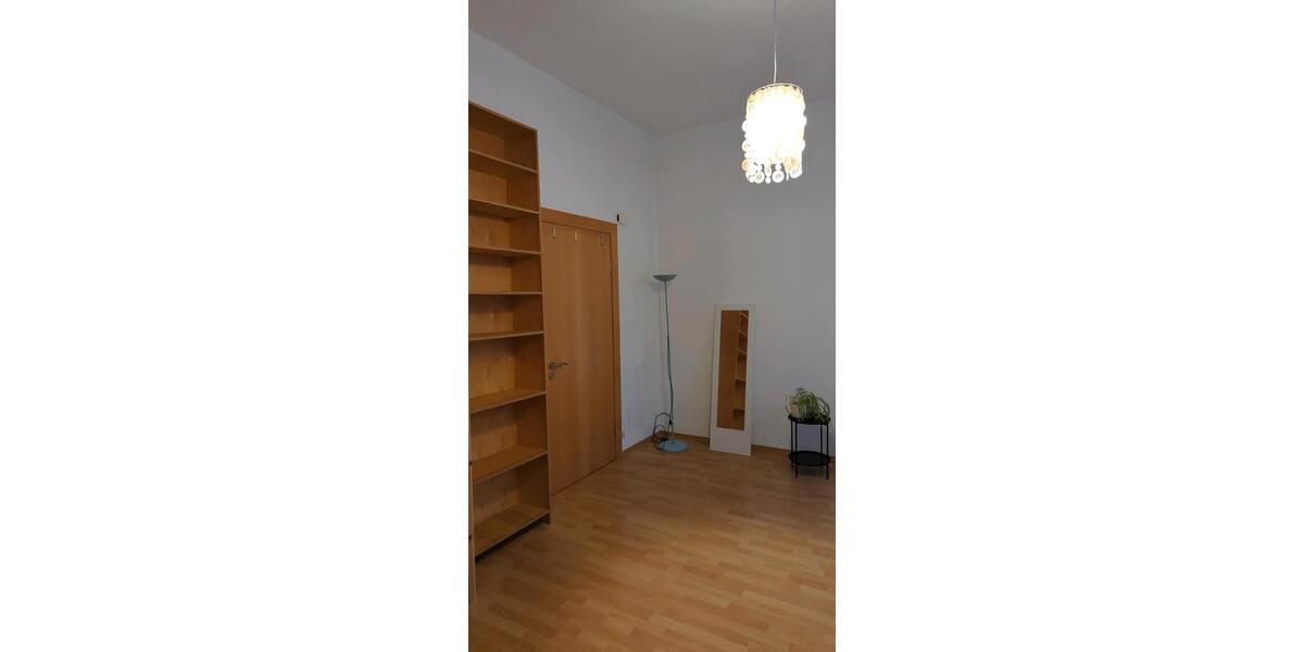 Etagenwohnung Bonn Poppelsdorf - 55 Zimmer, 21 m&sup2;, 650&euro; | Angebot:24815812