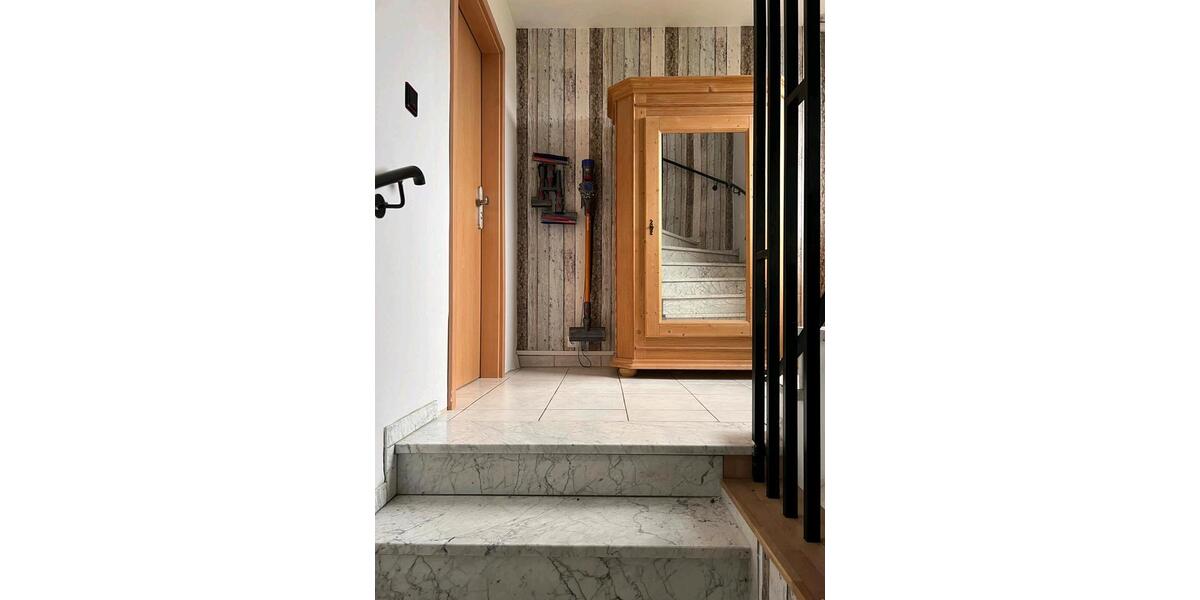 Etagenwohnung Swisttal - 3 Zimmer, 90 m&sup2;, 1.150&euro; | Angebot:24222477