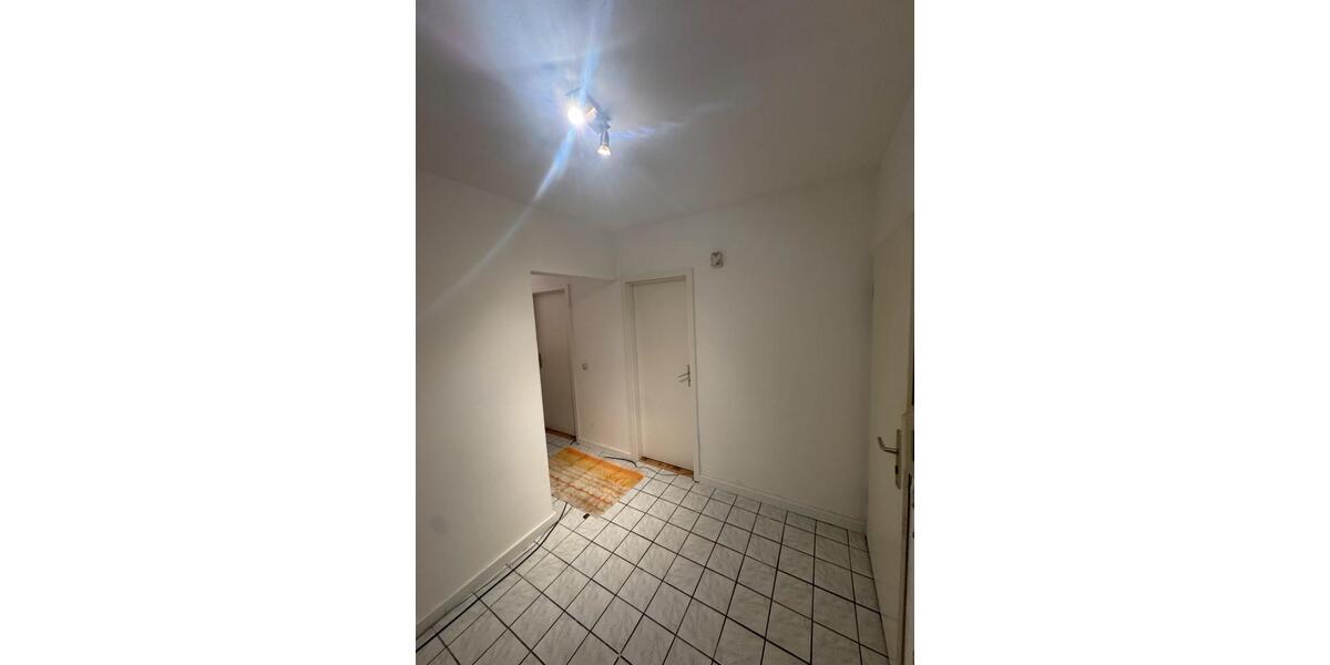 Etagenwohnung Niederkassel - 3 Zimmer, 73 m&sup2;, 129.000&euro; | Angebot:27071962