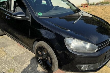VW Golf Style Navi Klima.Temp.Sitzh.PDC.gr.Plakette 150.000 km 5.300 &euro; Erftstadt 50374