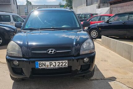 Hyundai TUCSON 219.000 km 2.599 € Bonn 53227