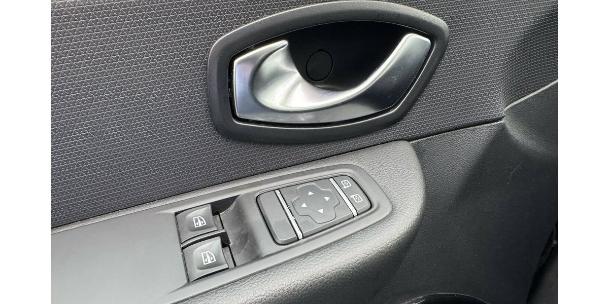 Renault Clio dCi90 Cargo 2Si PKW Navi Klima Lim.1Hd EU 6 60.000 km 9.000 &euro; Erftstadt 50374