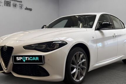 Alfa Romeo Giulia 20.600 km 32.900 &euro; Bornheim 53332