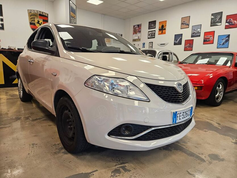 Lancia Ypsilon 159.899 km 5.487 € Bergisch Gladbach 51465