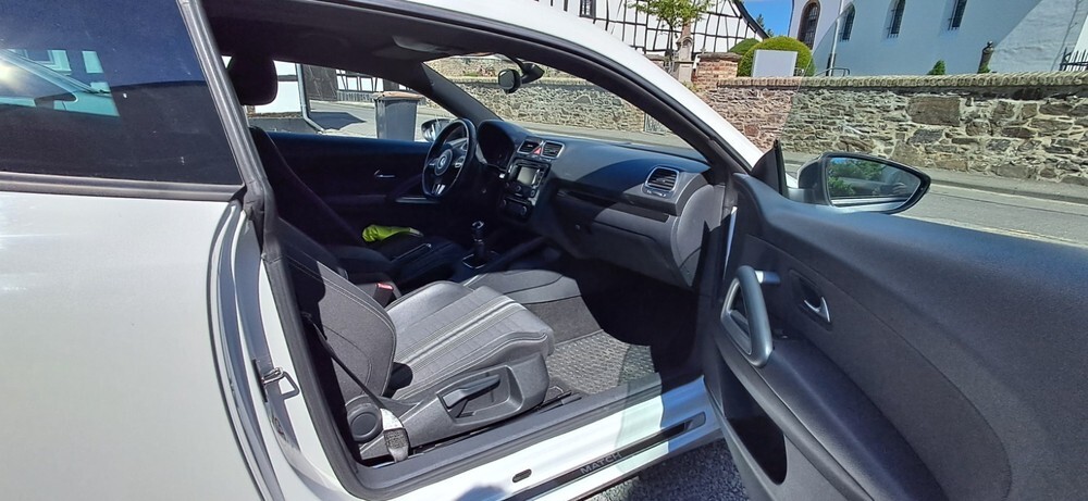 VW Scirocco 133.600 km 7.100 € Euskirchen 53879