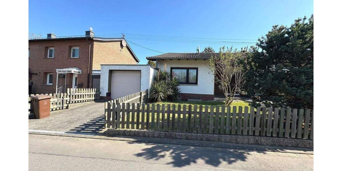 Einfamilienhaus Niederkassel - 6 Zimmer, 200 m&sup2;, 490.000&euro; | Angebot:25814969