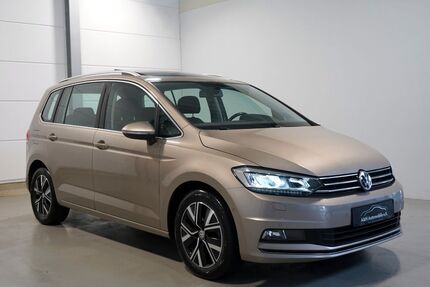 VW Touran 141.403 km 18.490 € Hürth bei Köln 50354