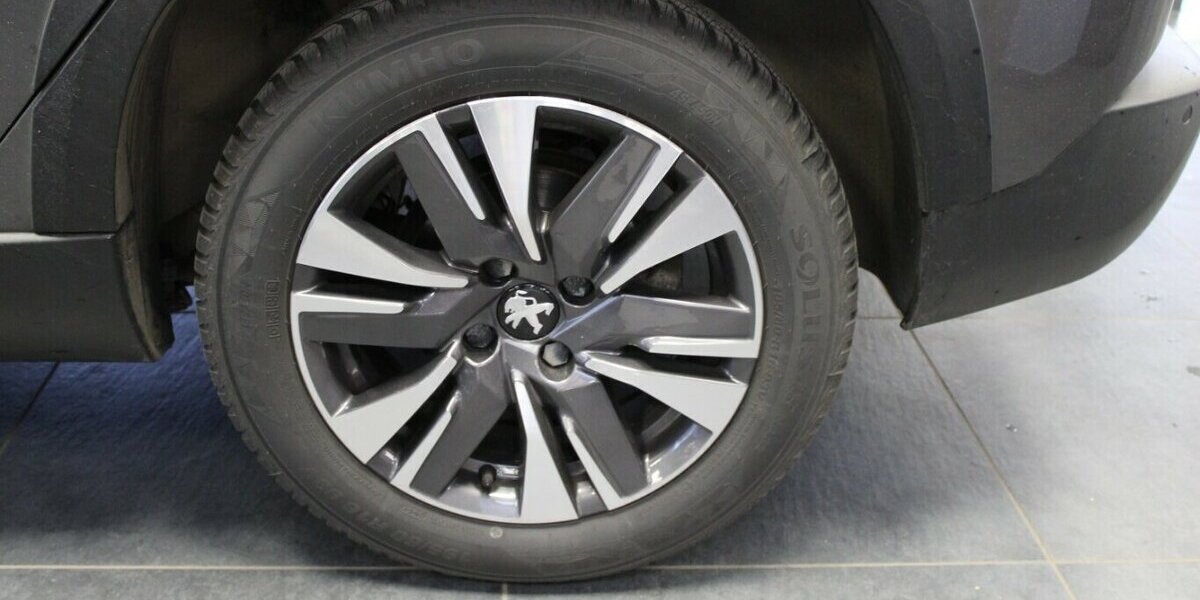 Peugeot 2008 PureTech 110 Allure 103.900 km 9.980 &euro; Euskirchen 53881