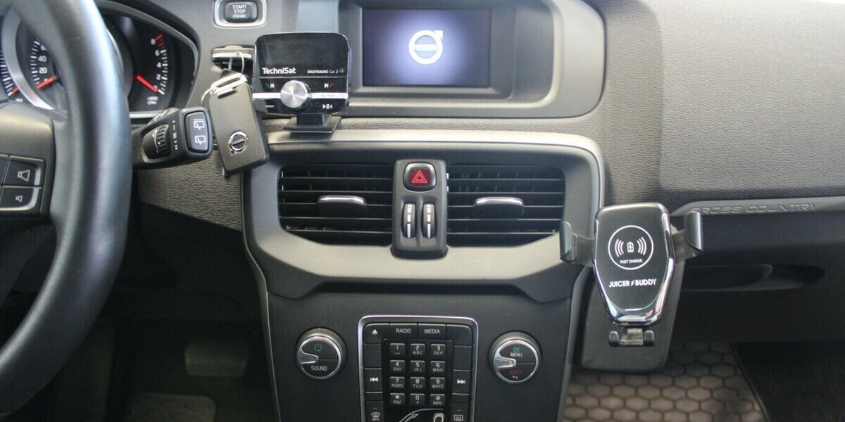Volvo V40 Cross Country T4 AWD Geartronic 87.986 km 17.980 &euro; Euskirchen 53881