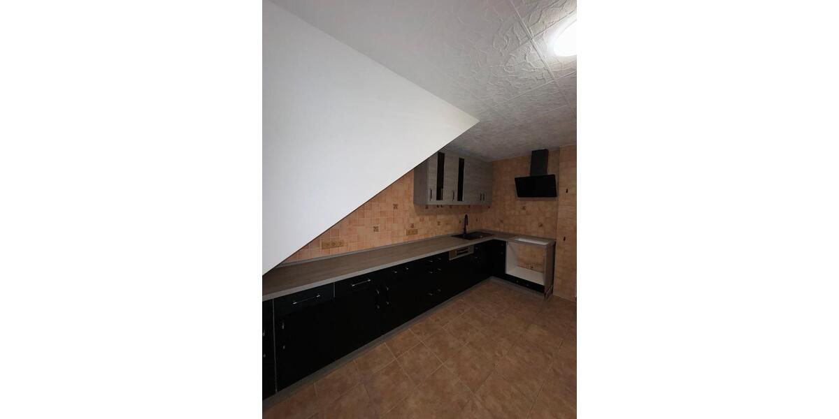 Dachgeschoßwohnung Alfter - 6 Zimmer, 110 m&sup2;, 1.250&euro; | Angebot:24747878