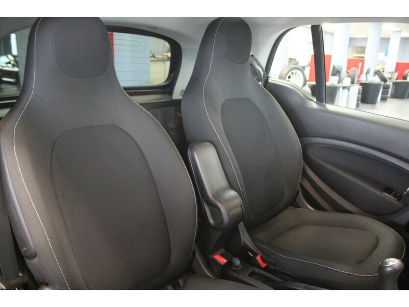 Smart ForTwo coupe passion 43.179 km 11.780 € Euskirchen 53881