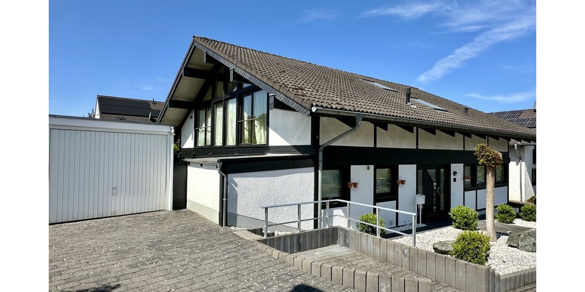 Lichtdurchflutetes modernes Einfamilienhaus mit Einliegerwohnung! - Einfamilienhaus Königswinter / Thomasberg Thomasberg | Angebot:26932422
