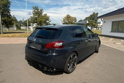 Peugeot 308 106.000 km 15.900 &euro; Remagen 53424
