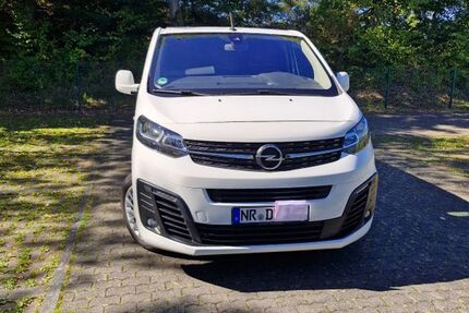 Opel Vivaro 111.500 km 14.700 € Vettelschoß 53560