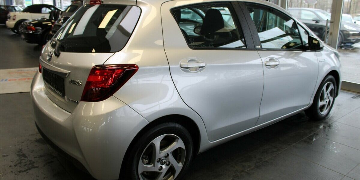 Toyota Yaris Hybrid 1.5 VVT-i Edition-S - 8-Fach - 39.573 km 13.980 &euro; Euskirchen 53881