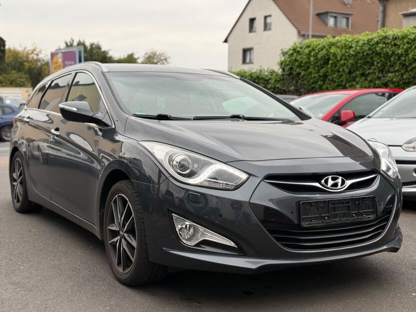 Hyundai i40 129.000 km 11.499 € Euskirchen 53879