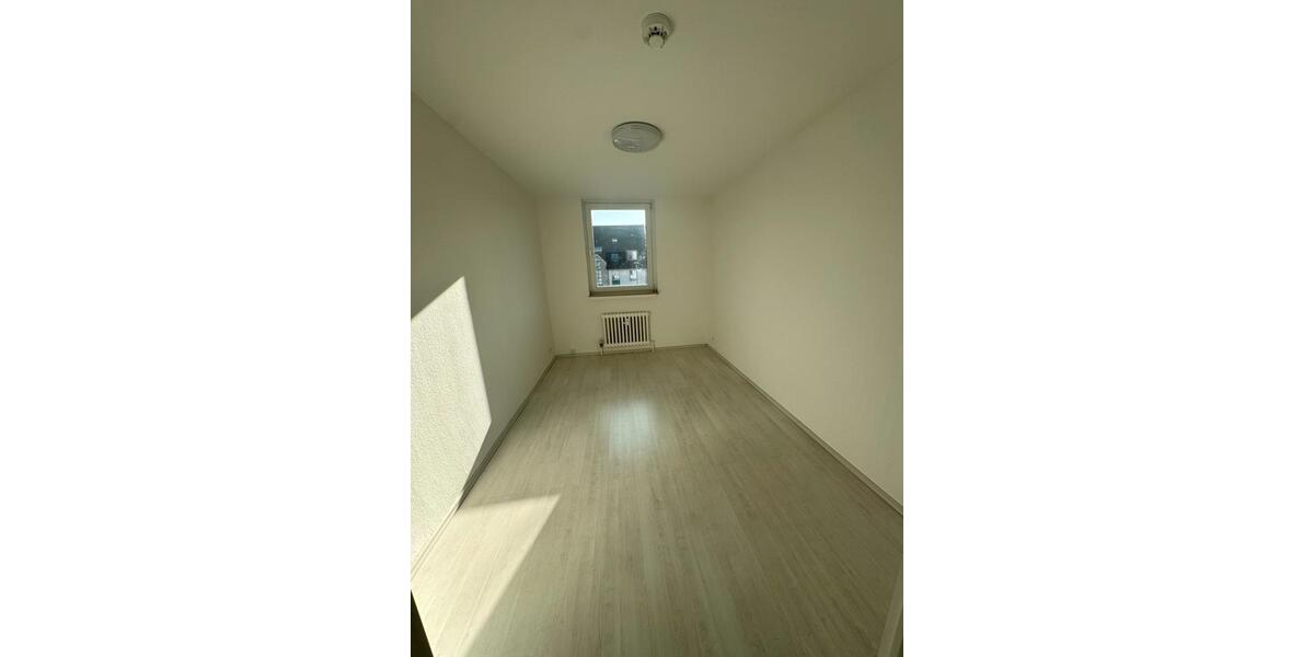 Erdgeschoßwohnung Bergisch Gladbach Frankenforst - 4 Zimmer, 104 m&sup2;, 1.600&euro; | Angebot:24616463