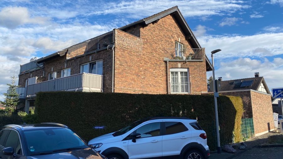 Schöne 3-Zimmer-Wohnung mit Balkon in Erftstadt 1.OG Links - Etagenwohnung Erftstadt | Angebot:27251018