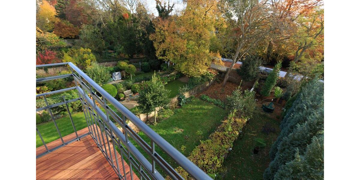 Etagenwohnung Bonn Gronau - 5 Zimmer, 120 m&sup2;, 1.800&euro; | Angebot:26349946