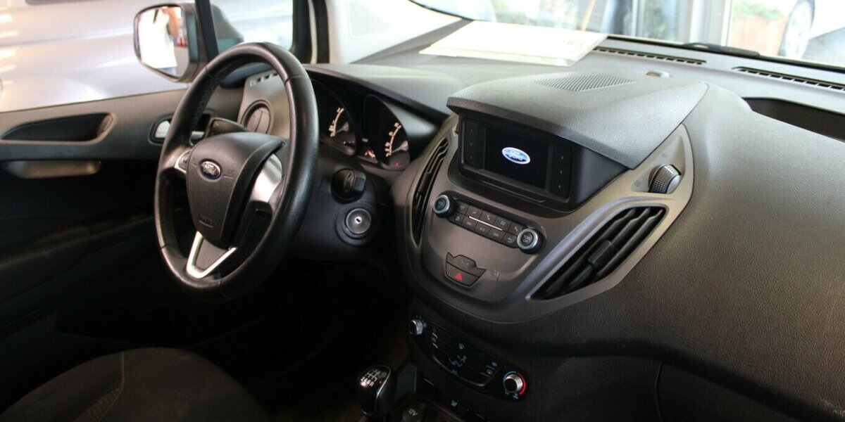 Ford Transit Courier 99.567 km 7.980 &euro; Euskirchen 53881