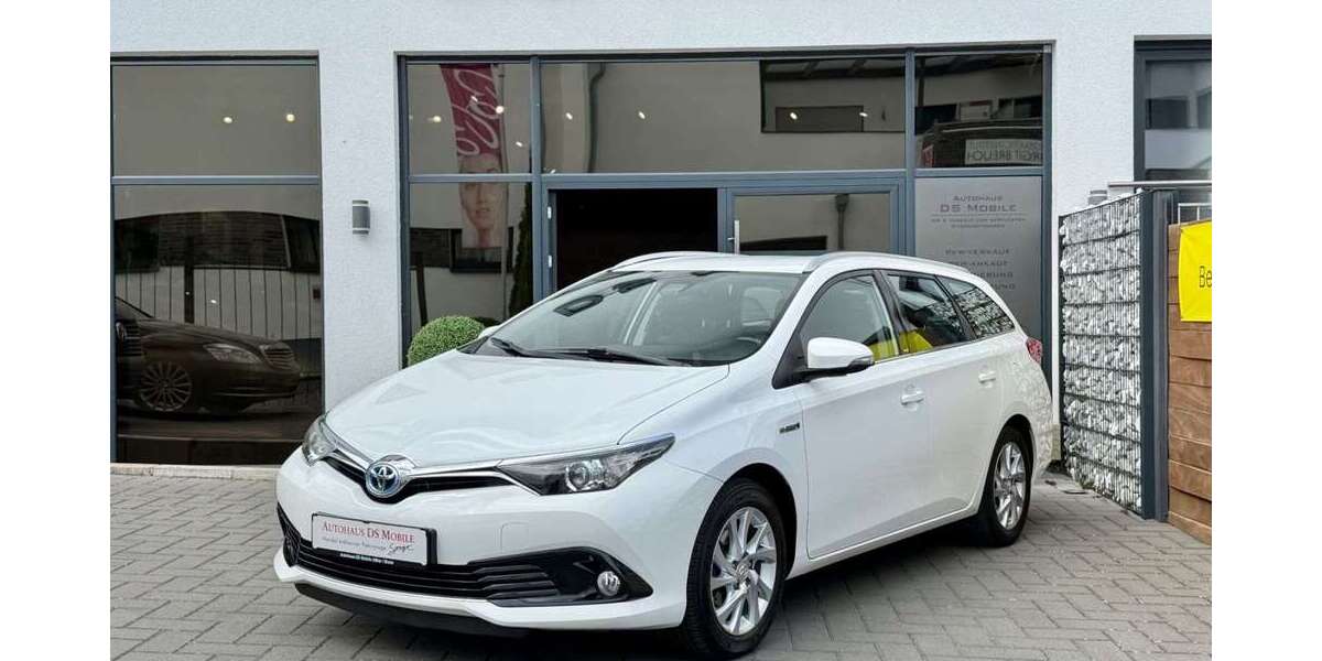 Toyota Auris 114.000 km 13.900 &euro; Alfter / Bonn 53347