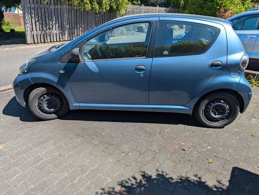 Aygo (X)