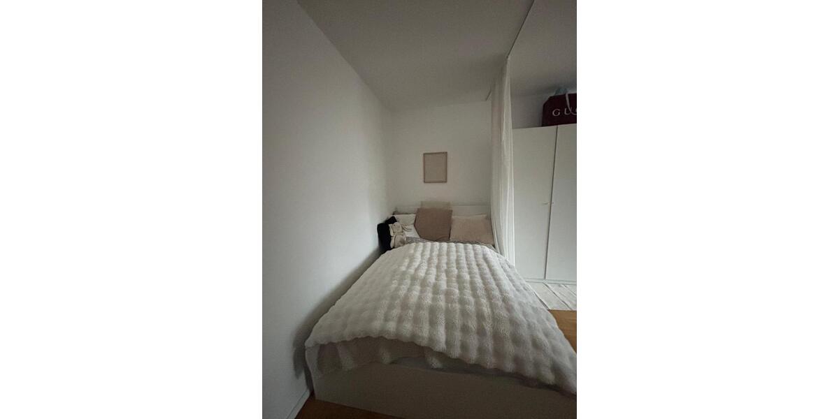 Etagenwohnung Siegburg - 1 Zimmer, 38 m&sup2;, 2.000&euro; | Angebot:26690675