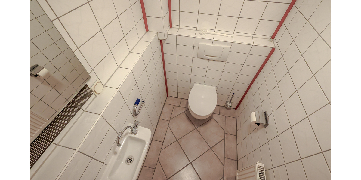 Großzügiges Einfamilienhaus auf weitläufigem Grundstück mit Sauna, Nebengebäude und Doppelgarage - Einfamilienhaus Königswinter / Berghausen Berghausen | Angebot:27224852