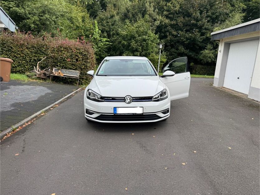 VW Golf 98.000 km 15.000 € Lohmar 53797