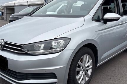 VW Touran 164.000 km 12.600 &euro; Köln 50733
