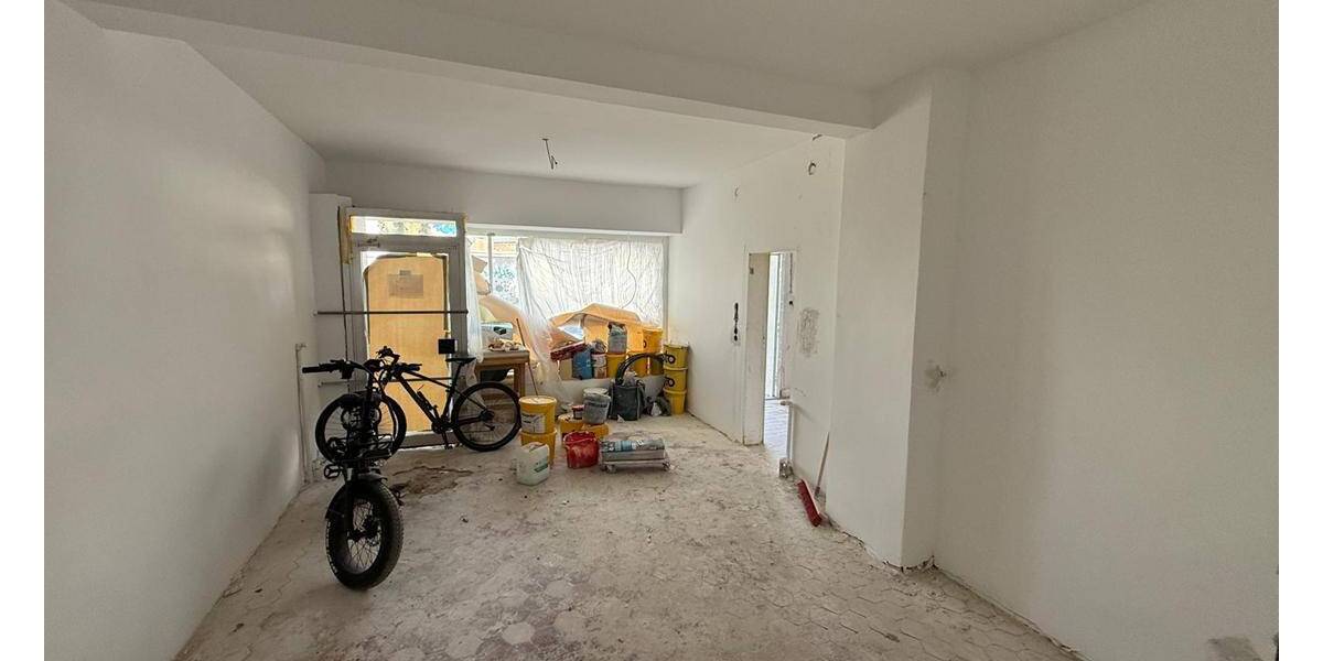 Ladenlokal auf der Brühler Straße - ehem. Metzgerei, ideal für Imbiss oder andere Konzepte 3 zimmer