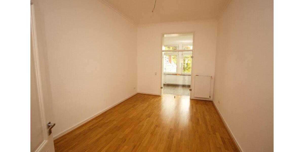 Etagenwohnung Bonn Gronau - 5 Zimmer, 120 m&sup2;, 1.800&euro; | Angebot:26349946