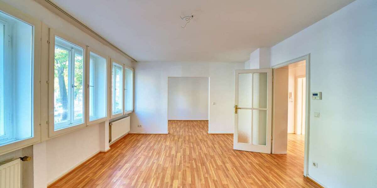 Etagenwohnung Bonn - 2 Zimmer, 65 m&sup2;, 650&euro; | Angebot:27693933