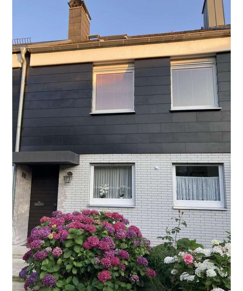 Haus zum Kaufen in Köln 450.000 € 124 m²
