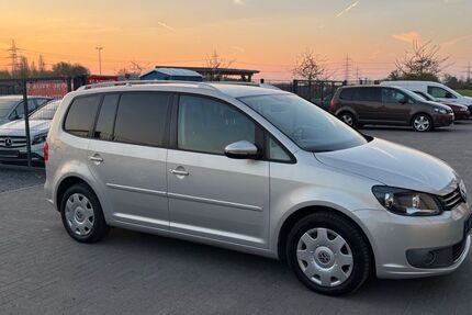 VW Touran 139.000 km 8.499 &euro; Wesseling (bei Köln) 50389
